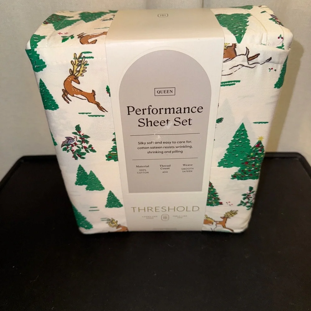 Christmas Thershold Perfromance bed sheets Queen
